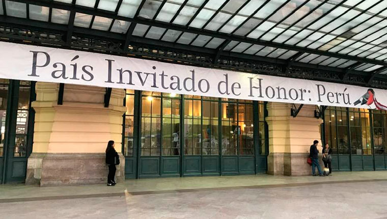 Proyecto Bicentenario presente en la Feria Internacional del Libro de Santiago 2018